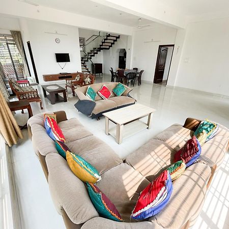 Gintara Beach Homestay By Evaddo Kalyānpur Exterior photo