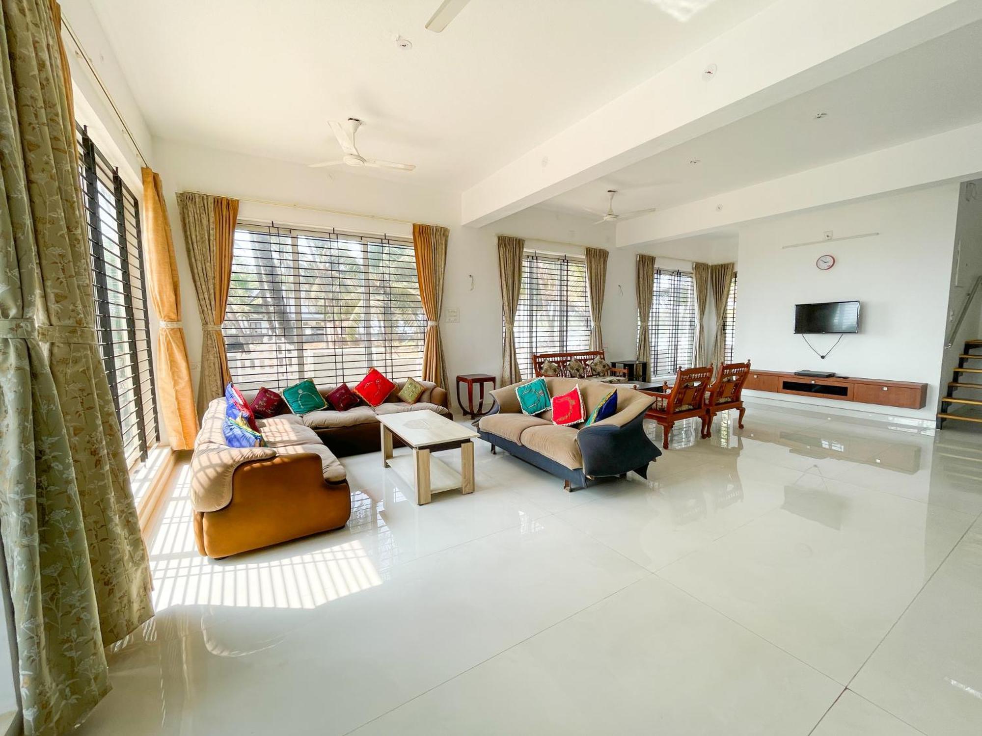 Gintara Beach Homestay By Evaddo Kalyānpur Exterior photo