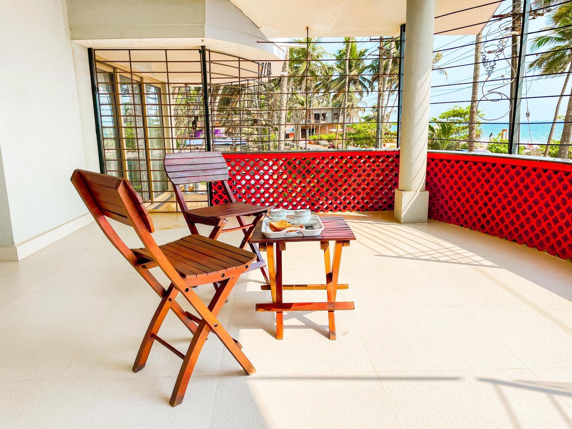 Gintara Beach Homestay By Evaddo Kalyānpur Exterior photo